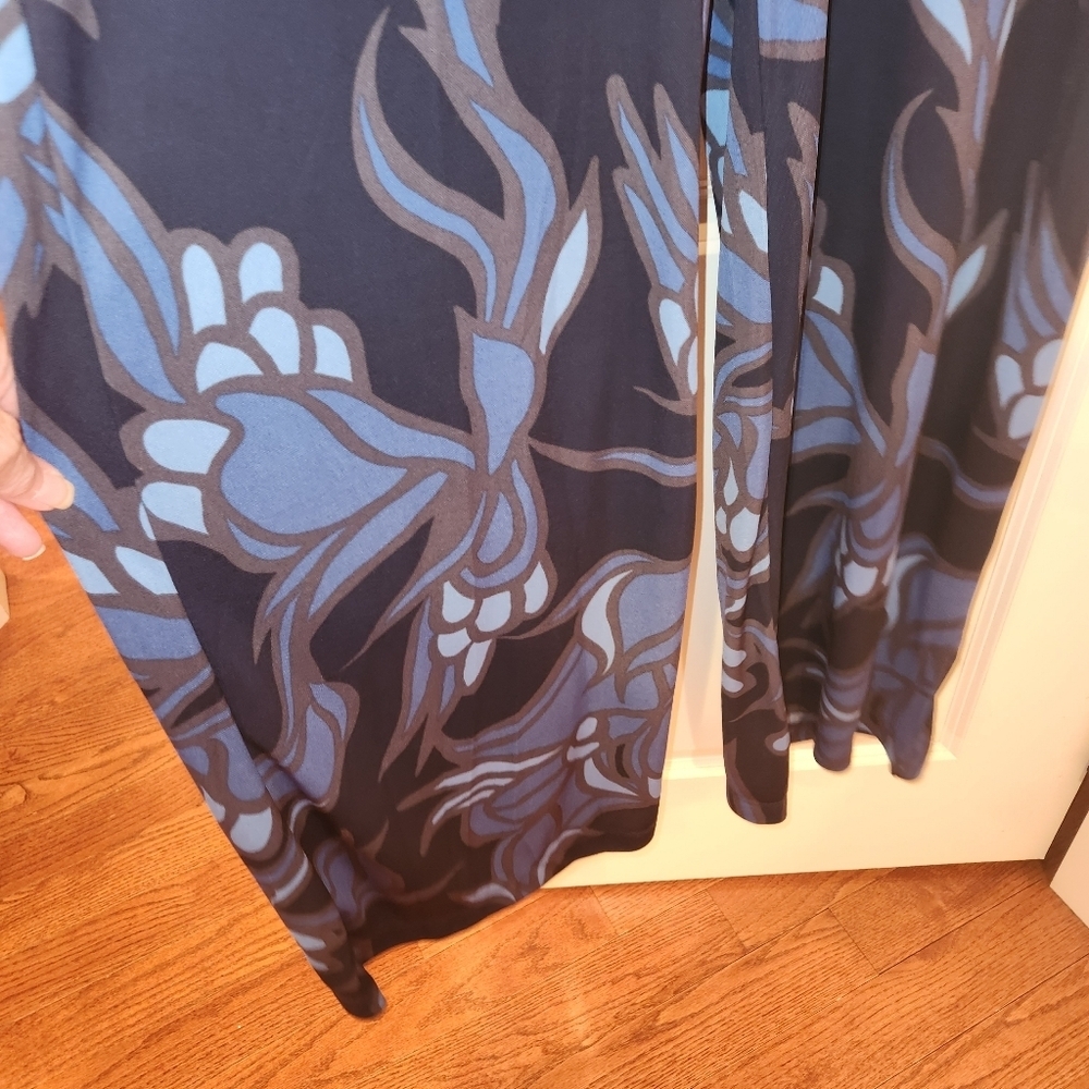 H&M Blue Floral Jumpsuit Size L Jersey Knit Sleeveless Low Back Keyhole Closure - Picture 6 of 16